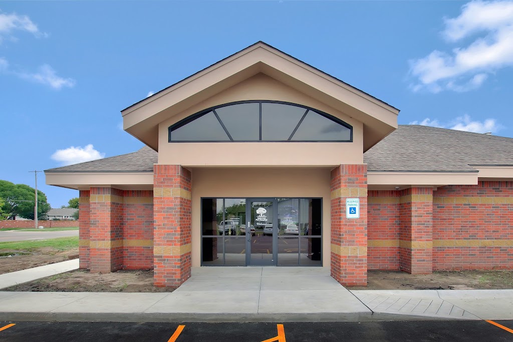 Oakcrest Pet Hospital | 12160 W Central Ave, Wichita, KS 67235, USA | Phone: (316) 722-4828