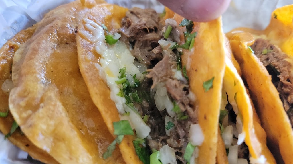 Birria Y Pollos El Guero | 1392 W Olive Ave, Porterville, CA 93257, USA | Phone: (559) 854-7086