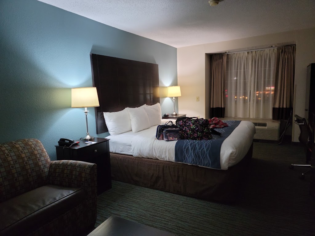 Comfort Inn Mount Airy | 1293 Newsome St, Mt Airy, NC 27030, USA | Phone: (336) 783-0008