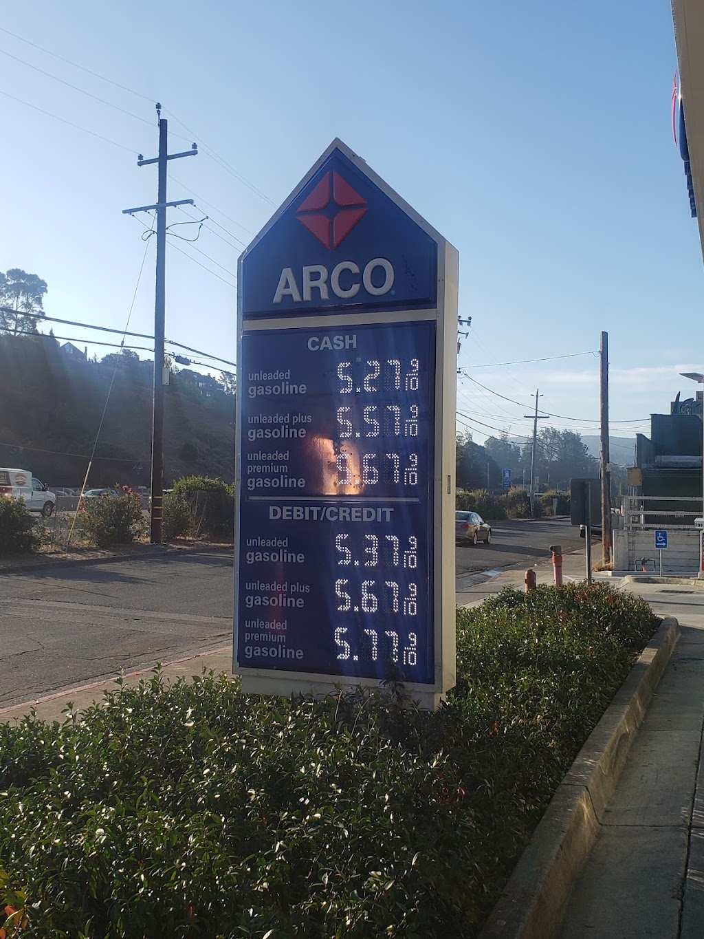 ARCO | 789 Redwood Hwy, Mill Valley, CA 94941 | Phone: (415) 388-8787