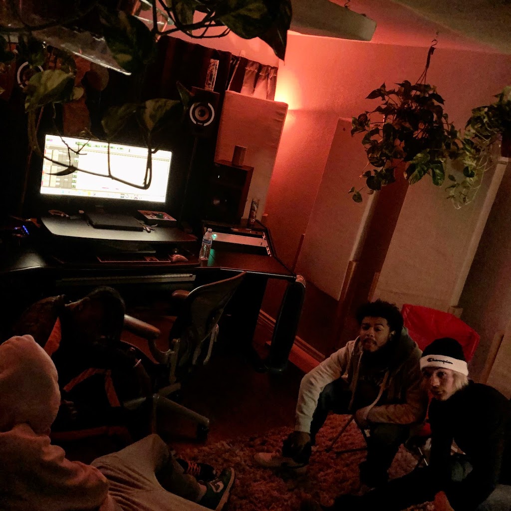 Hidden Sound Village Recording Studio | 3170 Estara Ave, Los Angeles, CA 90065, USA | Phone: (912) 433-1944