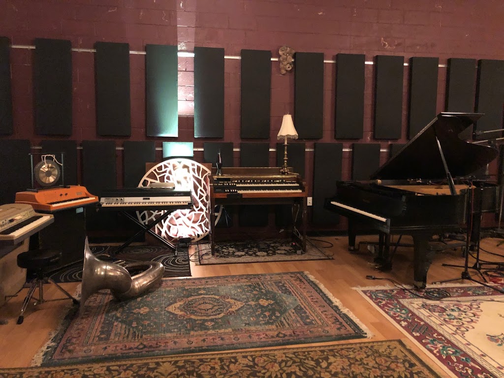 The Studio Nashville | 3723 Charlotte Ave, Nashville, TN 37209, USA | Phone: (615) 516-6416