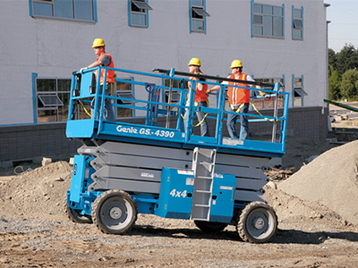 High Reach Equipment | 911 Airport Rd, Hutchinson, KS 67501, USA | Phone: (620) 669-8848