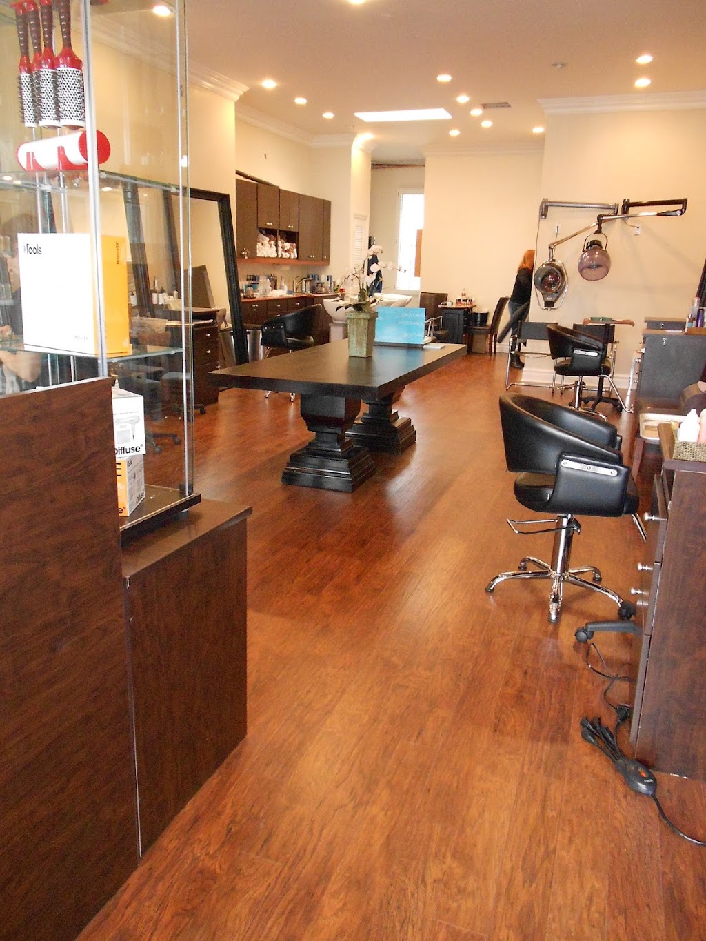 Strands Hair Studio | 3641 East Coast Hwy, Corona Del Mar, CA 92625, USA | Phone: (949) 675-8985