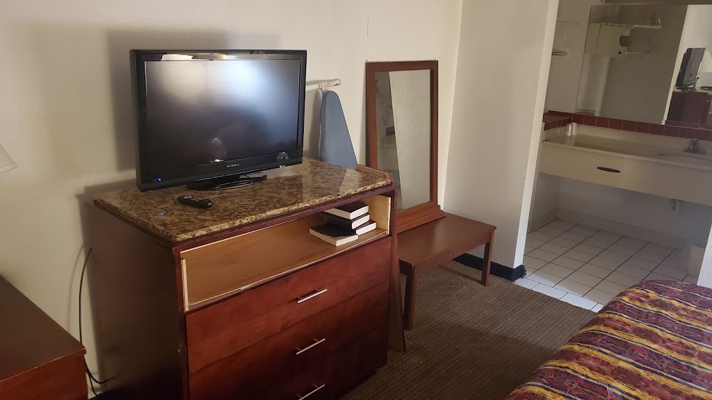 Weatherford Heritage Inn | 1927 Santa Fe Dr, Weatherford, TX 76086, USA | Phone: (817) 594-7401