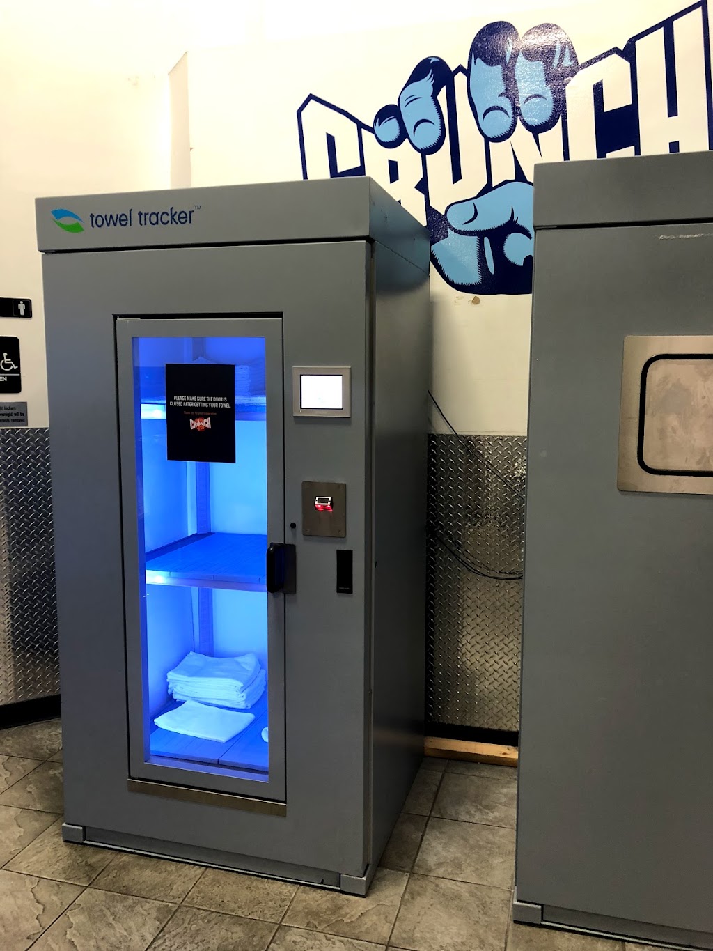 Crunch Fitness - Northridge | 10155 Reseda Blvd, Northridge, CA 91324, USA | Phone: (818) 435-7545