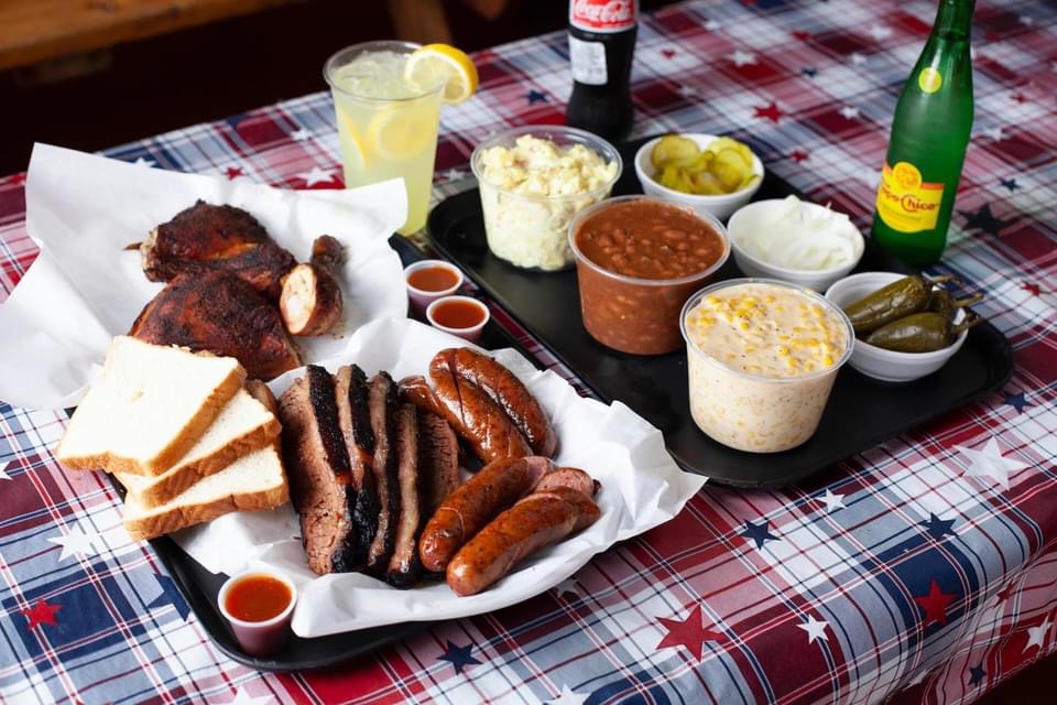 Rusty Bucket Jawsmacking BBQ | 600 Cupples Rd, San Antonio, TX 78237, USA | Phone: (210) 433-6663