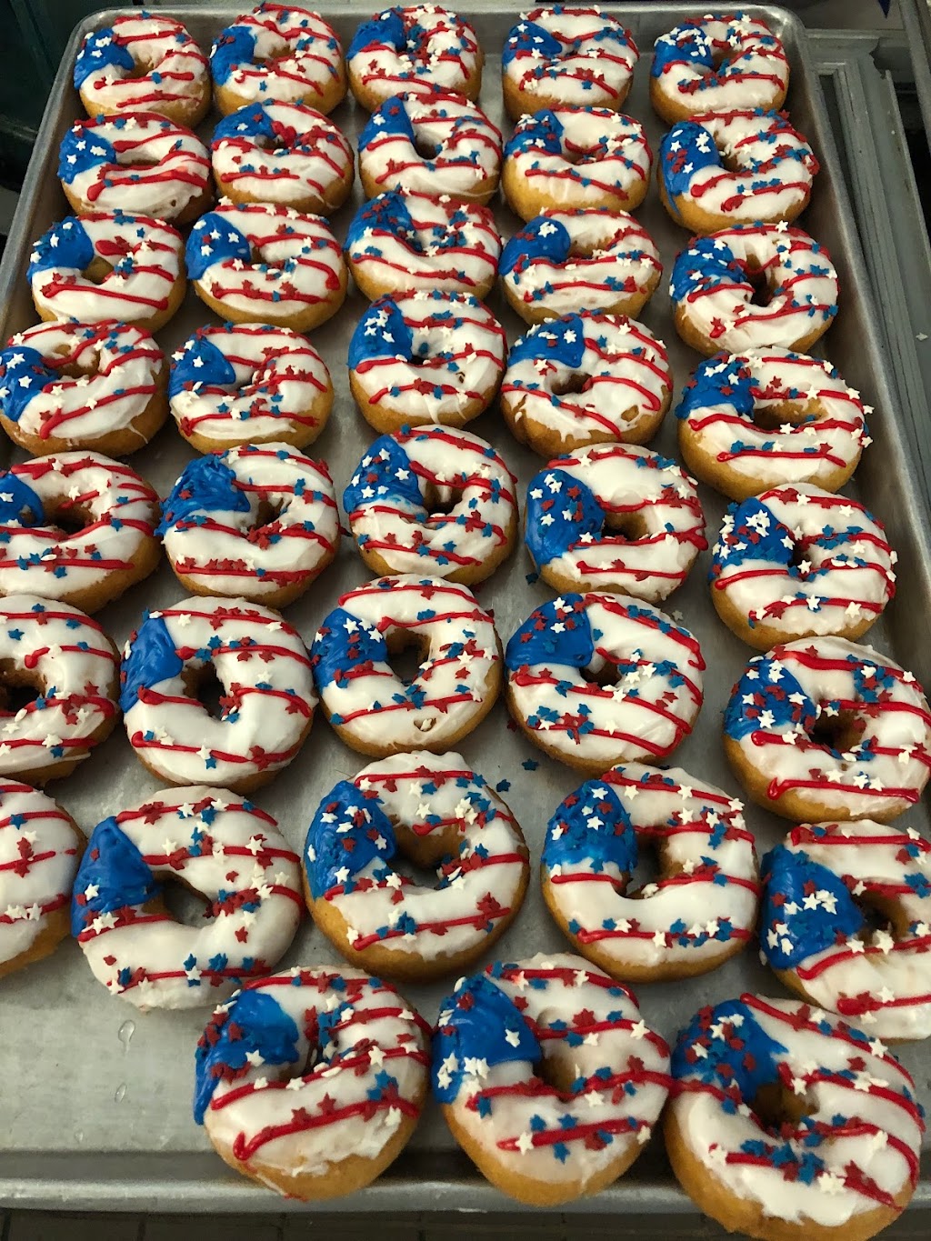 Blue Ribbon Donuts | 1166 Sixth St, Norco, CA 92860, USA | Phone: (951) 371-9397