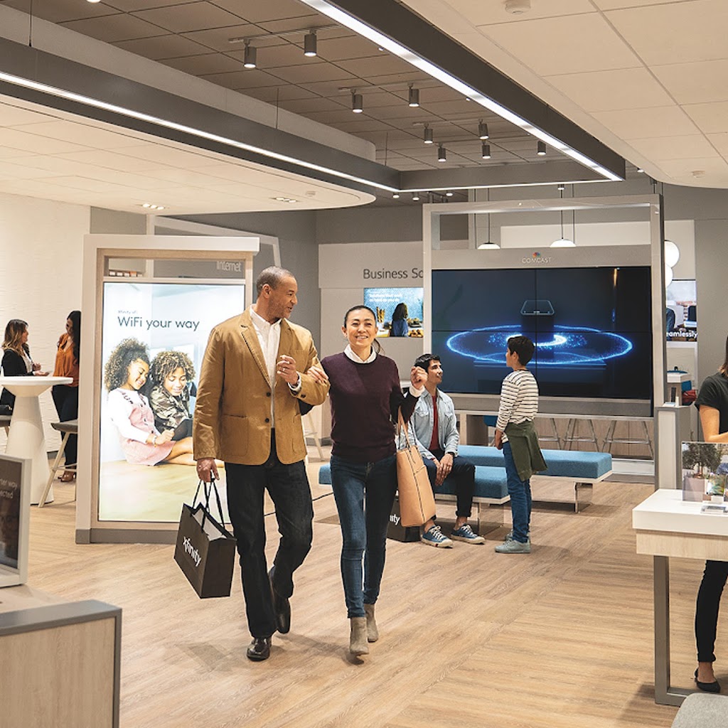 Xfinity Store by Comcast | 3041 Butterfield Rd Suite 101, Oak Brook, IL 60523, USA | Phone: (800) 934-6489