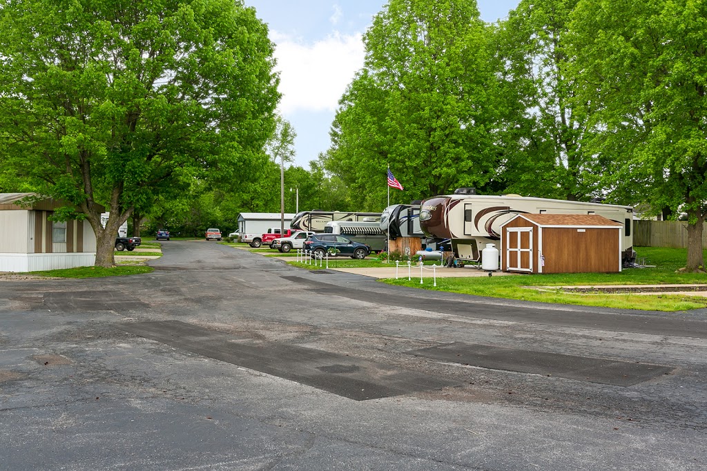 Newcastle Mobile Home Park | 1410 West Dr Lot 2, Bethalto, IL 62010, USA | Phone: (618) 251-3300