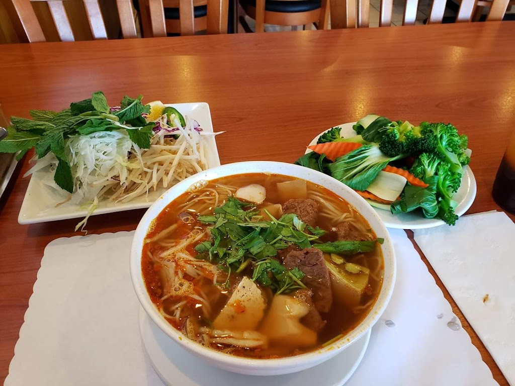 Hoa Sen | 12180 Brookhurst St, Garden Grove, CA 92840, USA | Phone: (714) 537-0077