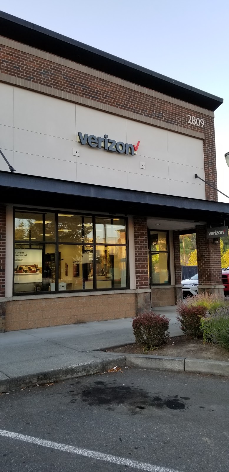 Verizon Authorized Retailer - Victra | 2809 Bickford Ave Ste H, Snohomish, WA 98290, USA | Phone: (425) 322-5294