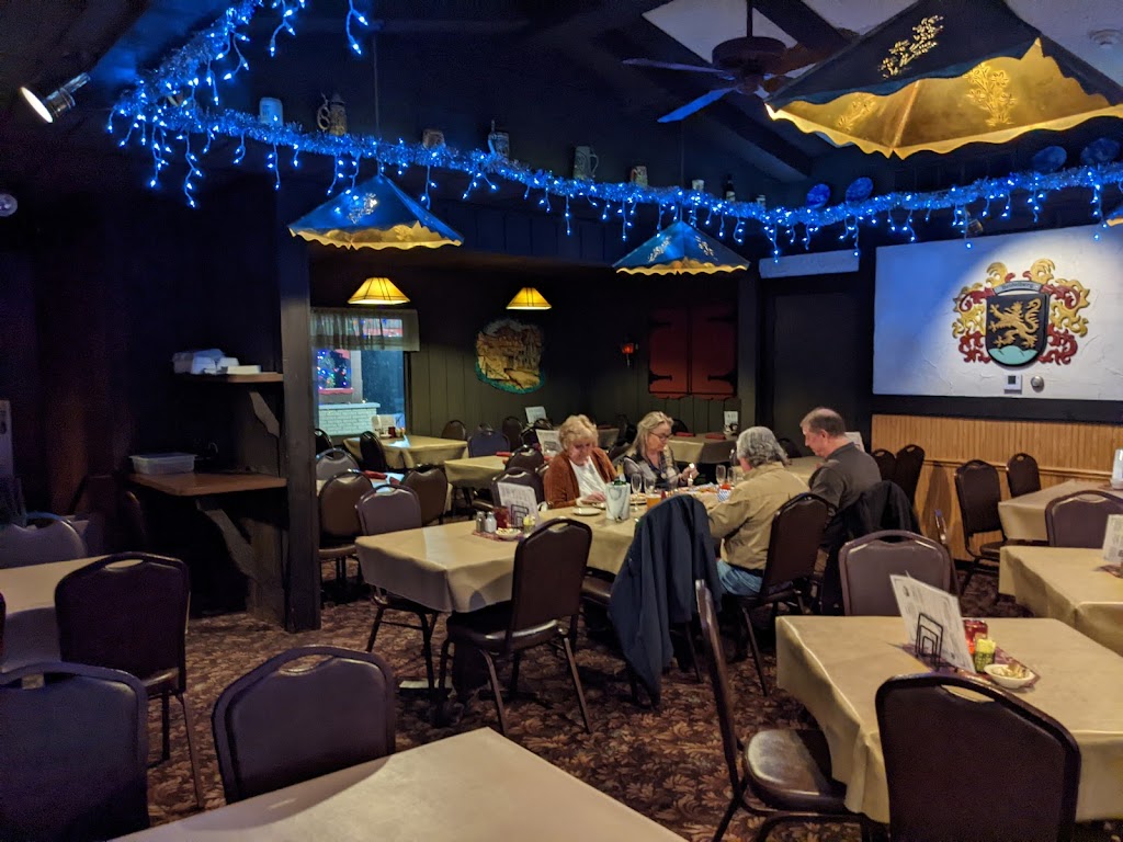 Feils Supper Club | N8743 WI-73, Randolph, WI 53956, USA | Phone: (920) 326-5544