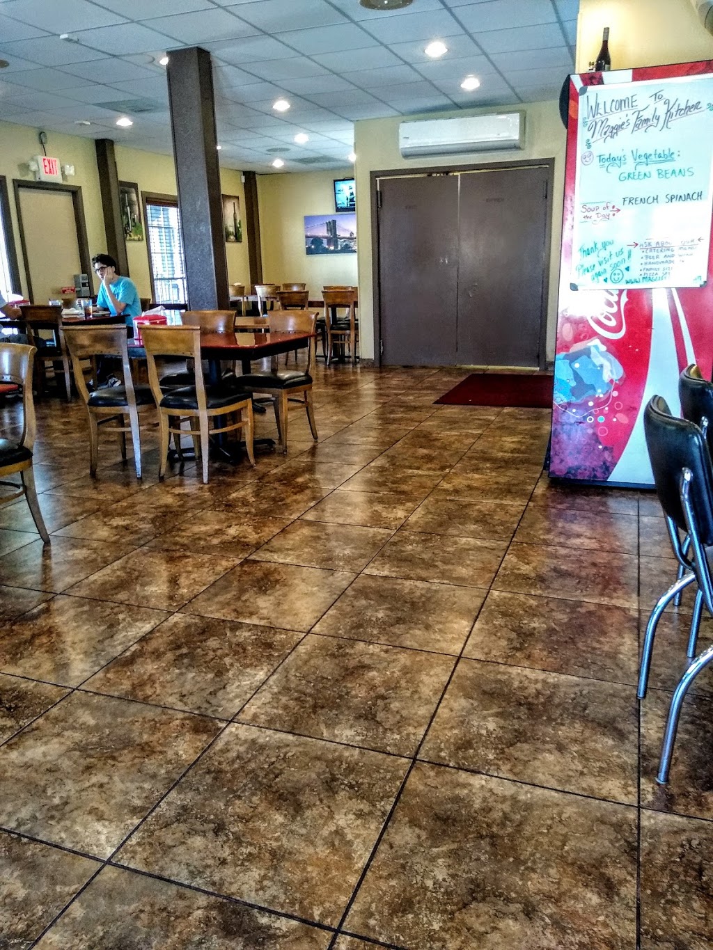 Maggies Family Restaurant | 5334 Everhart Rd, Corpus Christi, TX 78411 | Phone: (361) 653-3354