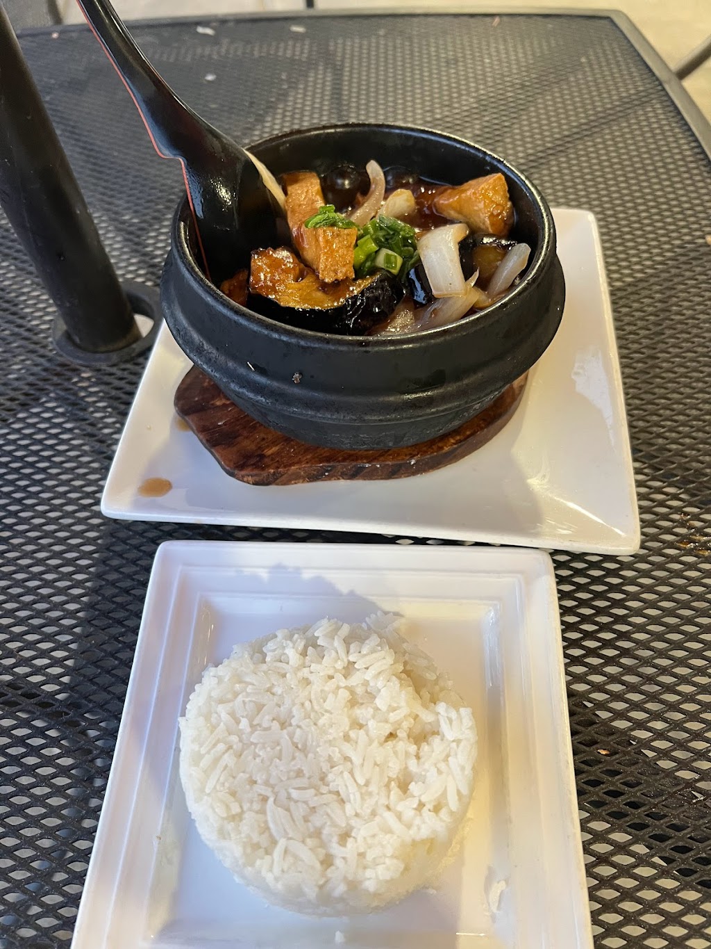 La Sen Vietnamese Grill | 20661 SW Roy Rogers Rd, Sherwood, OR 97140, USA | Phone: (503) 610-1128