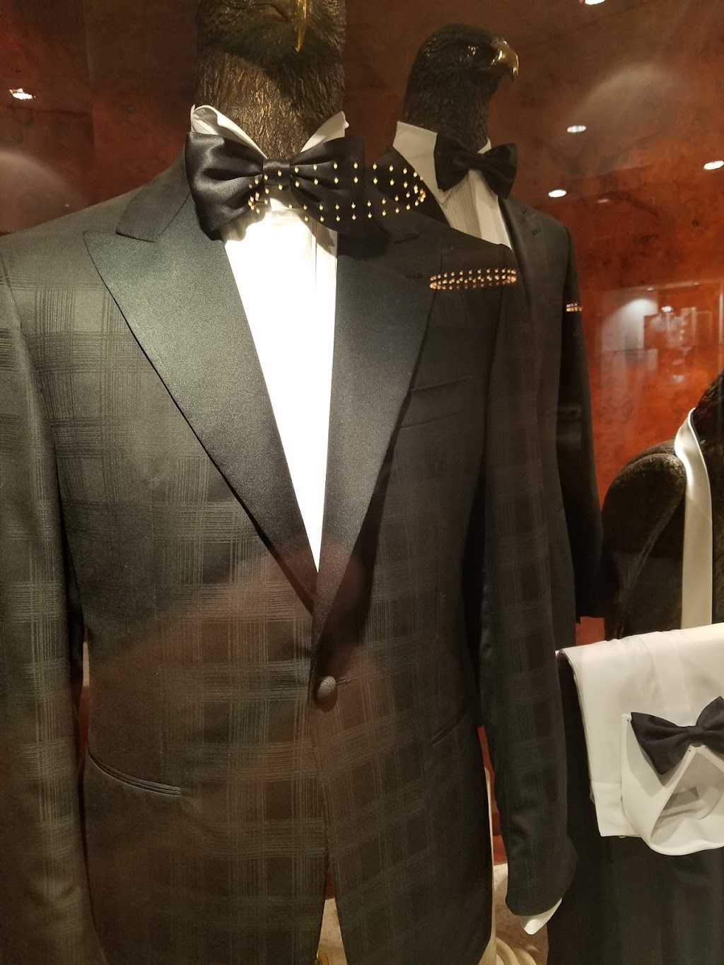 Sam Michaels Menswear Tailoring & Tuxedos | 29437 W 12 Mile Rd, Farmington Hills, MI 48334, USA | Phone: (248) 477-4615