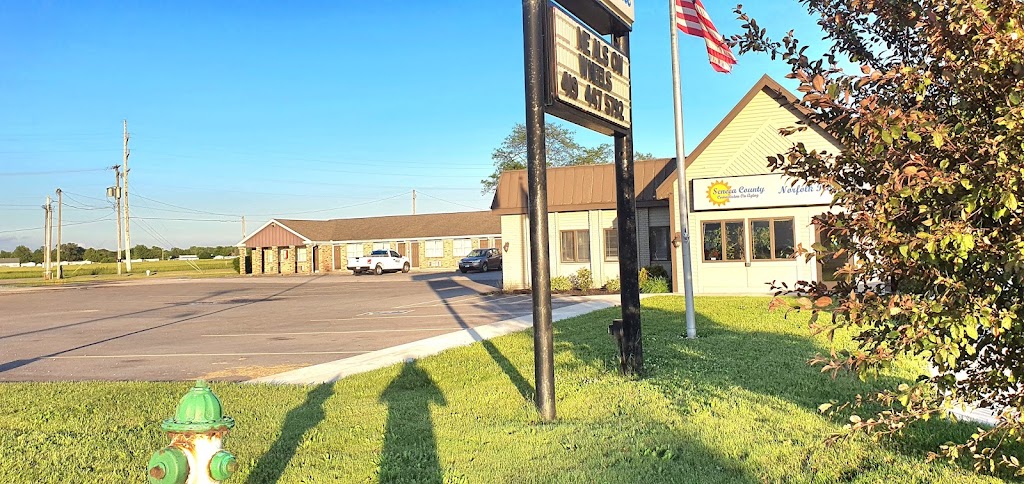 Country Club Inn and Suites | 737 Independence Ave, Fostoria, OH 44830, USA | Phone: (419) 701-7772