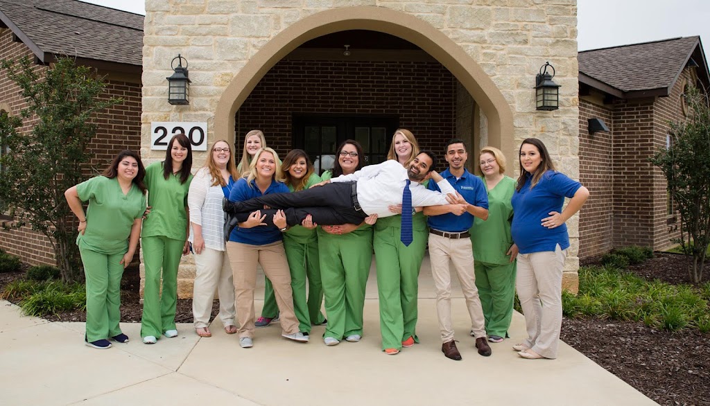 H-E-B Family Dentistry | 220 W Harwood Rd Suite 100, Euless, TX 76039 | Phone: (817) 857-1046
