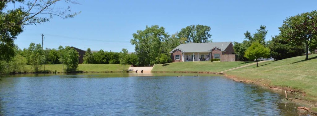 Creekside Village Apartments | 25 Creek View Dr, Edmond, OK 73003, USA | Phone: (405) 715-9007