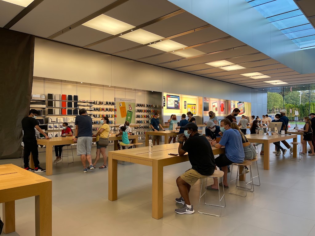 Apple Manhasset | 1900 Northern Blvd, Manhasset, NY 11030, USA | Phone: (516) 734-2420