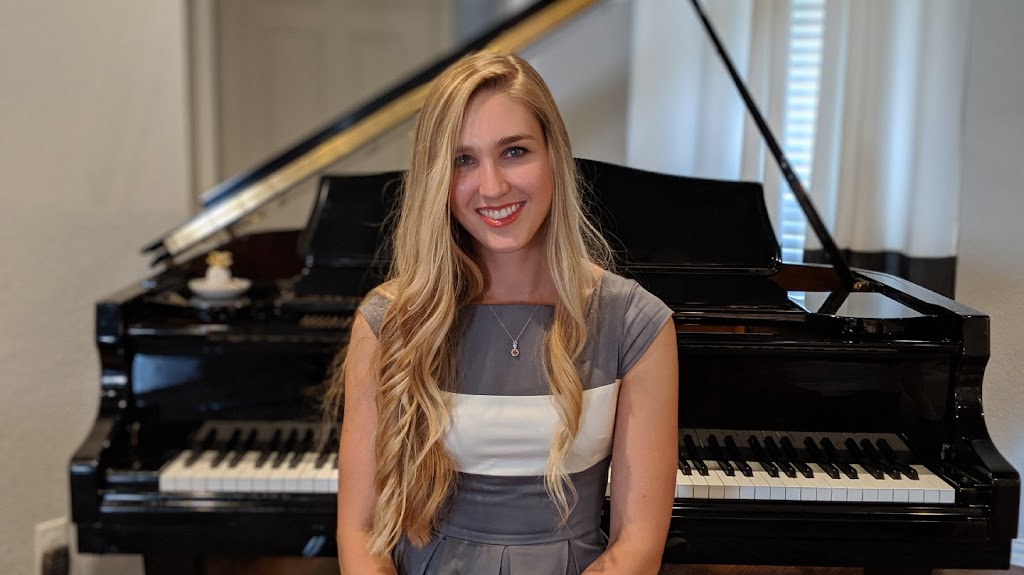 Piano Lessons | Tracie Hill | 422 Nutmeg Ave, Burleson, TX 76028, USA | Phone: (817) 800-7439