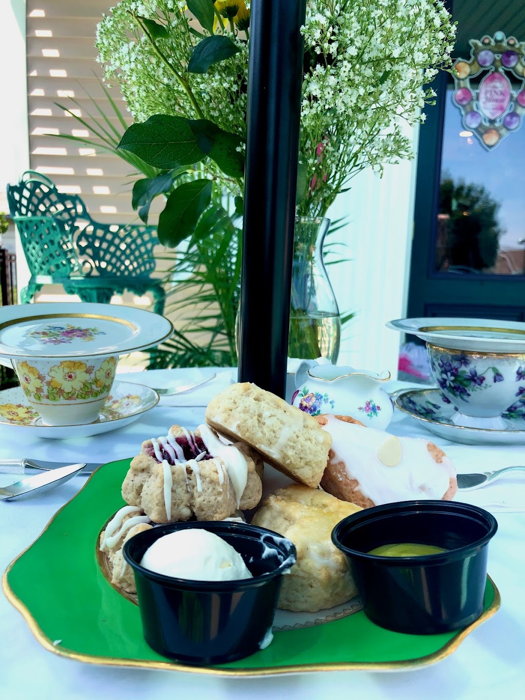 The Pink House Tea Room & Bnb | 36341 Front St, New Baltimore, MI 48047, USA | Phone: (586) 648-6679