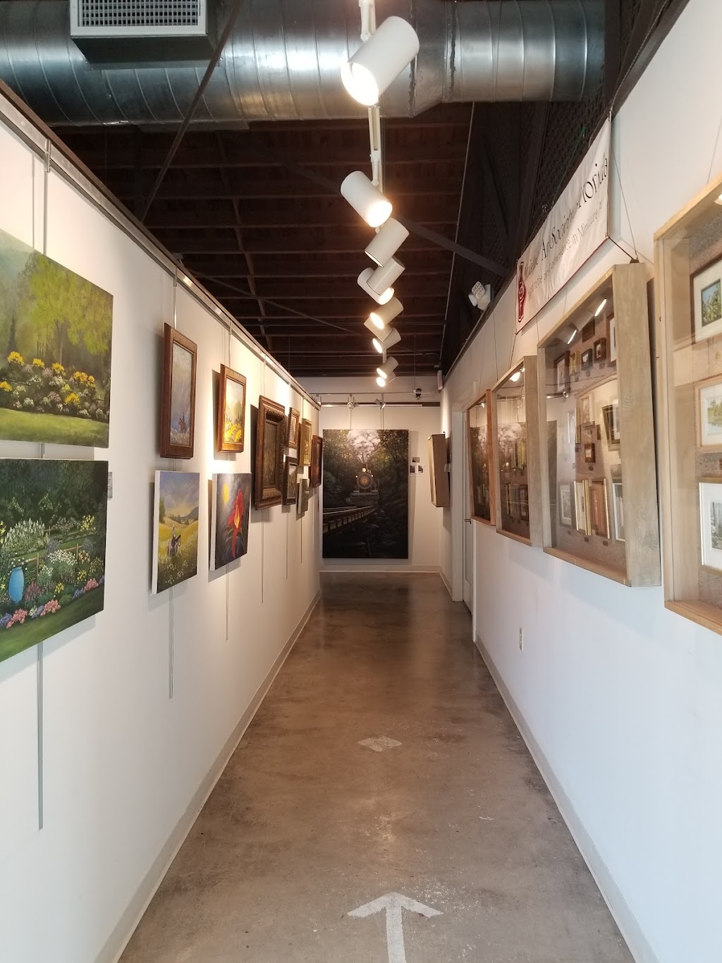 Stirling Art Studios & Gallery | 730 Broadway 2nd Floor, Dunedin, FL 34698, USA | Phone: (800) 325-2050