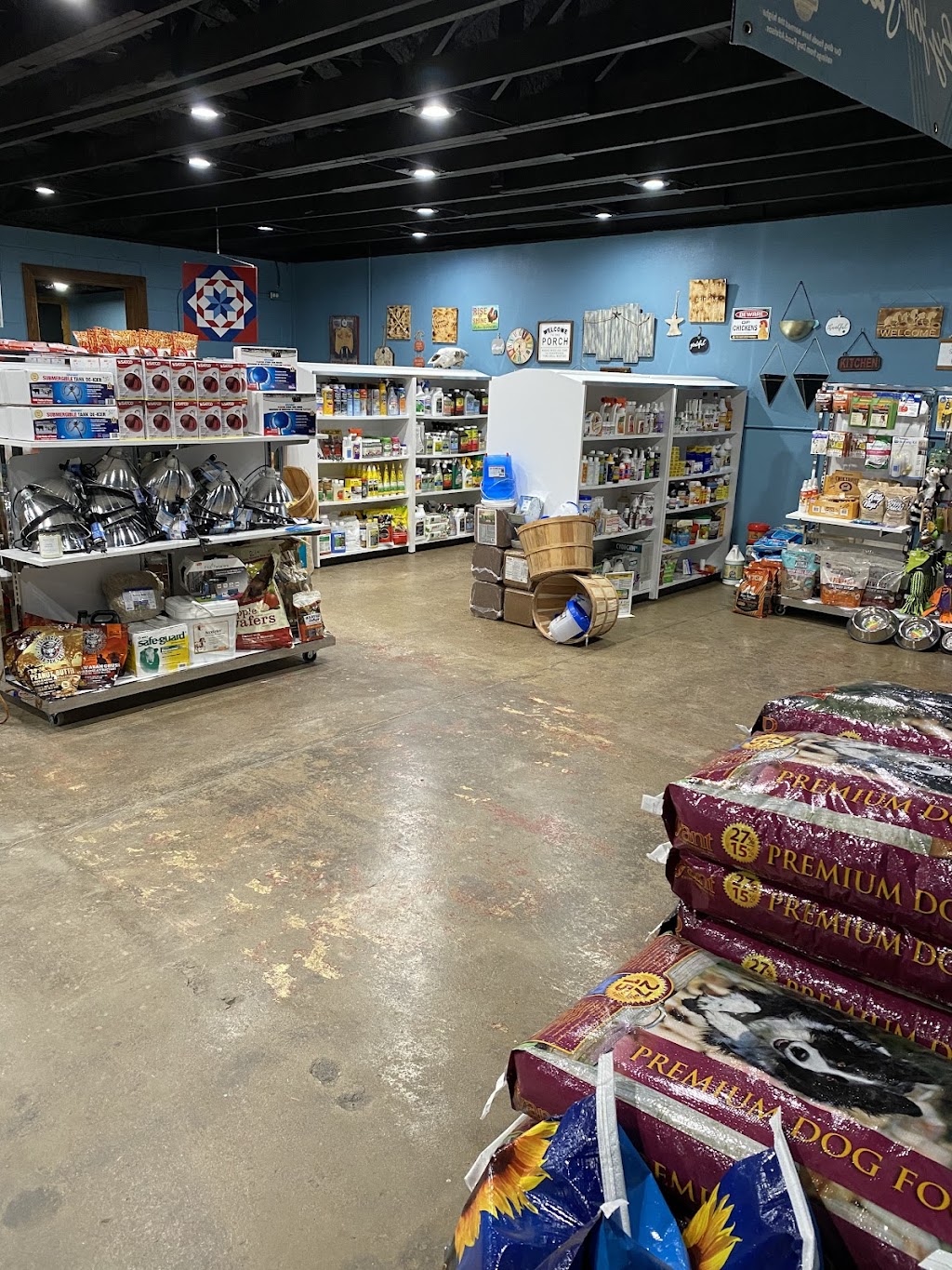 Ennis Feed Store | 1610 E Ennis Ave, Ennis, TX 75119, USA | Phone: (469) 456-0243