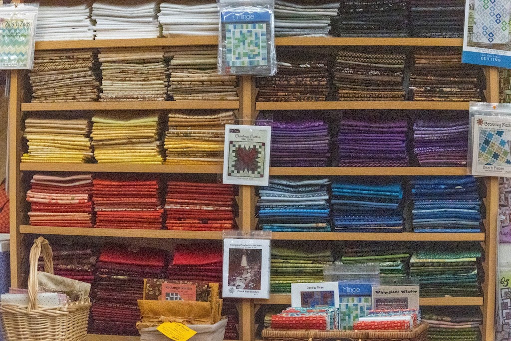 Loose Threads Quilt Shop | 8005 N Milton Rd, Milton, WI 53563, USA | Phone: (608) 868-7912