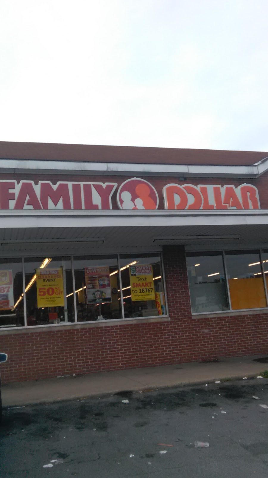 Family Dollar | 46 Church St, Gloversville, NY 12078, USA | Phone: (518) 752-7000
