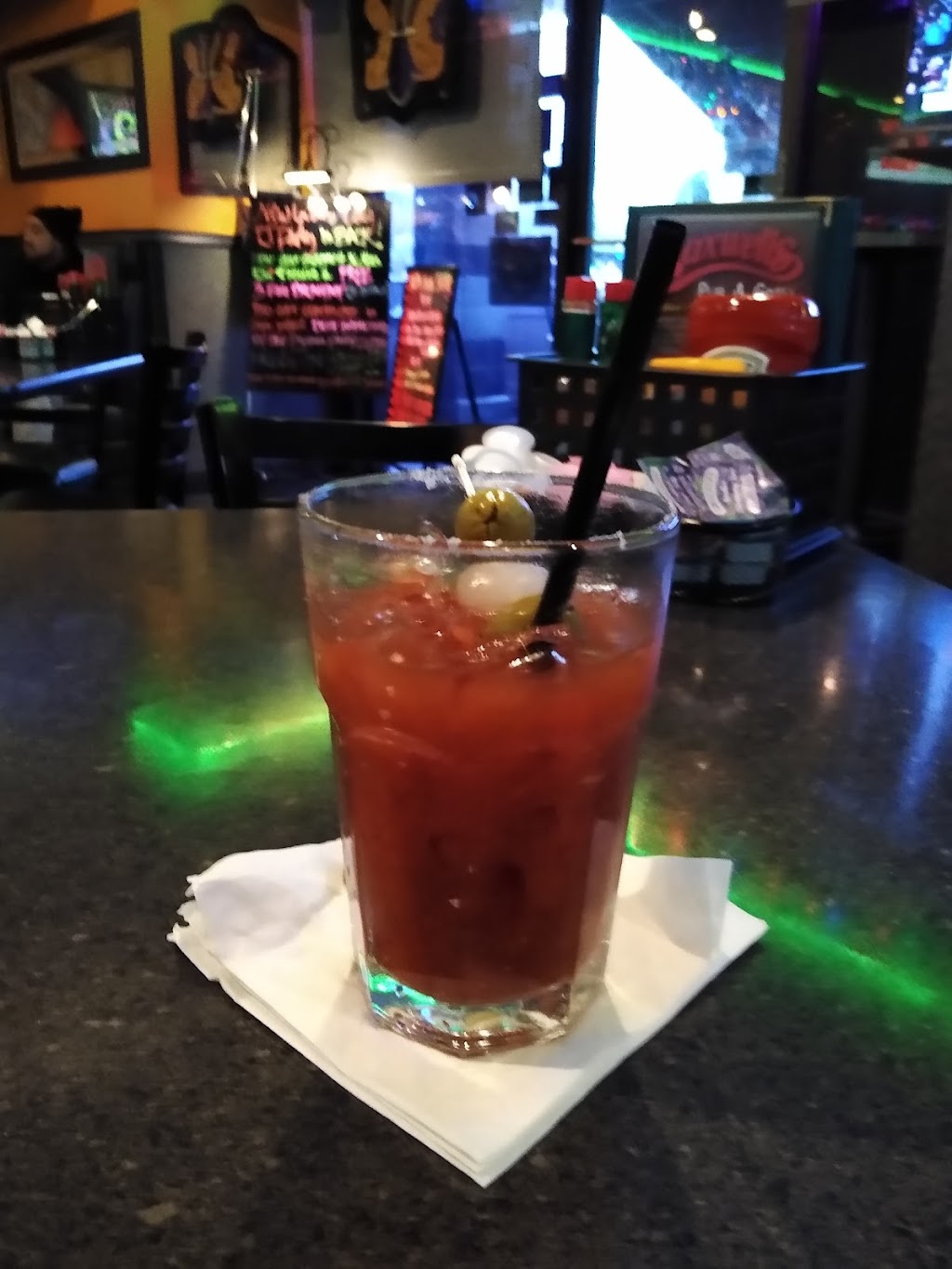 Maxwells Pub & Grill | 737 SW 185th Ave, Beaverton, OR 97006, USA | Phone: (503) 649-4688