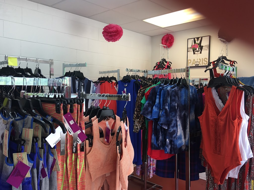 Pretty&Petite Fashions | 1927 W Innes St, Salisbury, NC 28144, USA | Phone: (704) 762-0587