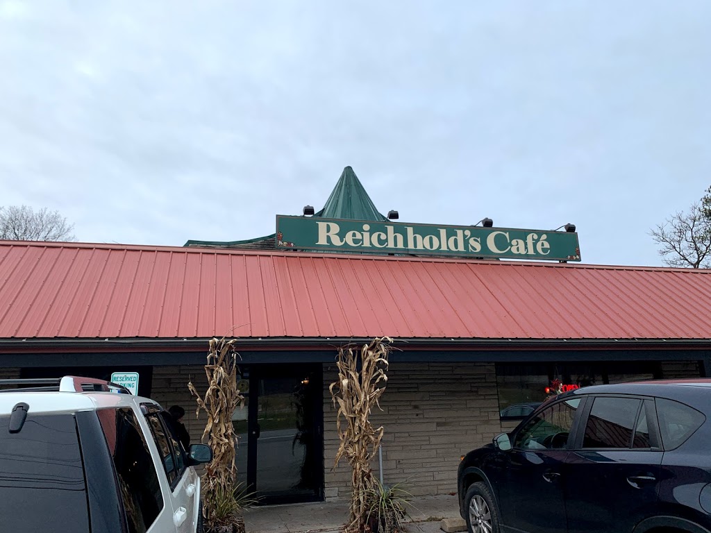 Reichholds Cafe | 772 Pittsburgh Rd, Butler, PA 16002, USA | Phone: (724) 481-1371