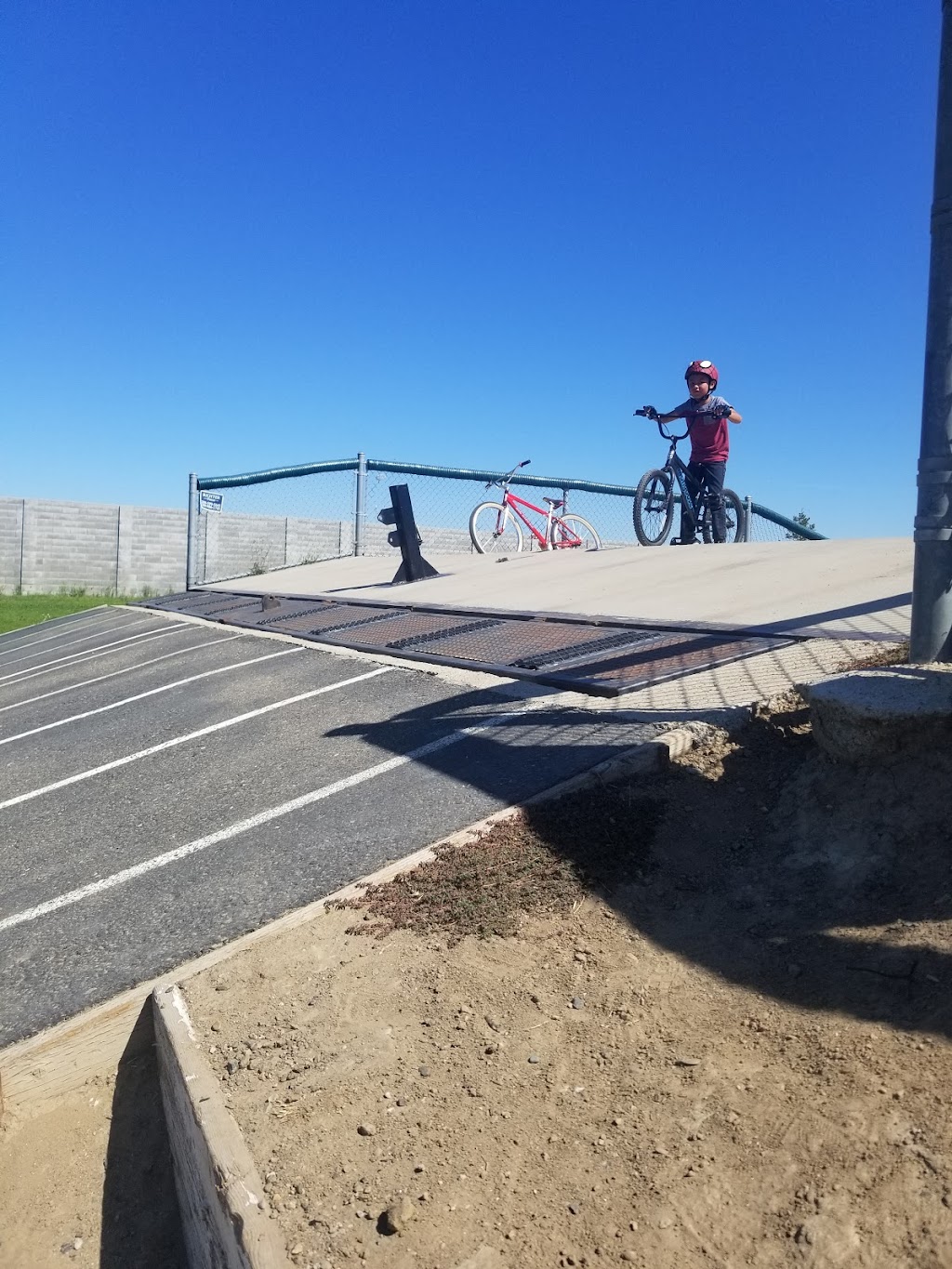 Manteca BMX Park | 941 Spreckels Ave, Manteca, CA 95336, USA | Phone: (209) 815-8376