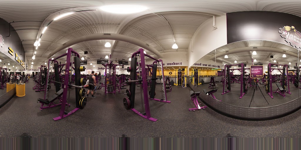 Planet Fitness | 1655 W Henderson St, Cleburne, TX 76033, USA | Phone: (817) 666-3650