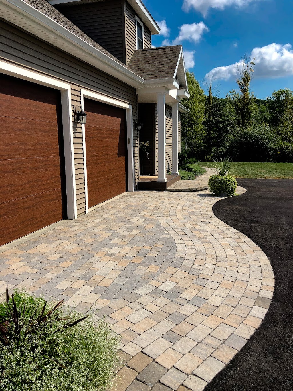 Pearl Landscaping & Patio Company | 123 W Sand Lake Rd, Wynantskill, NY 12198, USA | Phone: (518) 285-6060