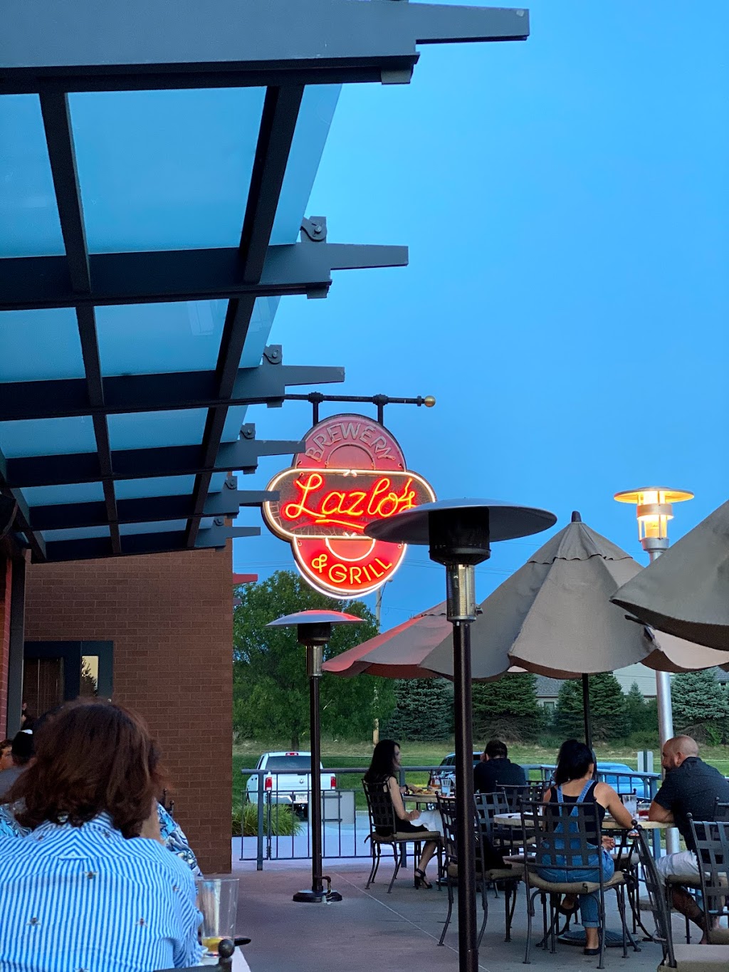 Lazlos Brewery & Grill - Omaha | 2425 S 192nd Ave, Omaha, NE 68130 | Phone: (402) 289-5840