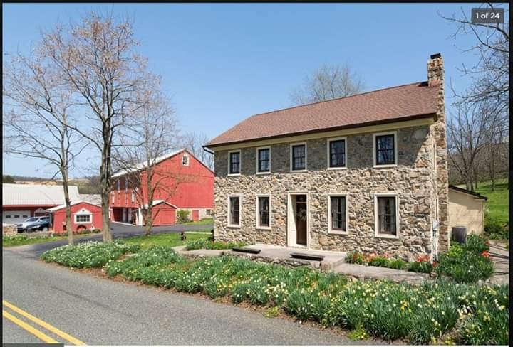 Ridgewood Winery on Daffodil Hill Farm | 215 Township Line Rd, Bechtelsville, PA 19505, USA | Phone: (484) 509-0100