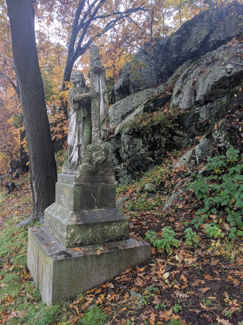 St Mary Cemetery | 304 Fellsway E, Malden, MA 02148, USA | Phone: (781) 322-6300