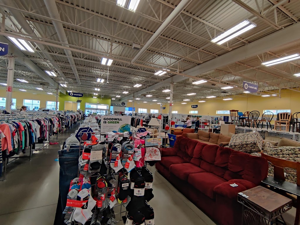 Goodwill - Chaska | 310 Pioneer Trail, Chaska, MN 55318, USA | Phone: (952) 303-6827