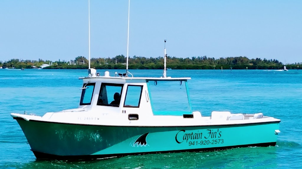 Captain Fins Sightseeing and Boat Tours | Pick up location, 1325 Gulf Dr S, Bradenton Beach, FL 34217, USA | Phone: (941) 920-2573