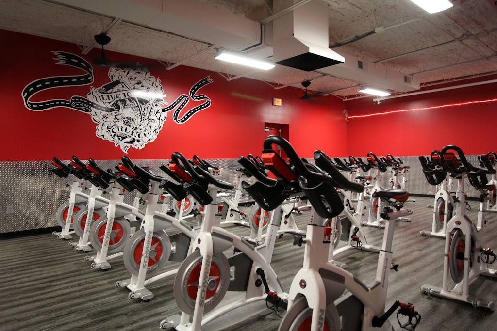 Crunch Fitness - West End | 10470 Ridgefield Pkwy, Richmond, VA 23233, USA | Phone: (804) 447-5129