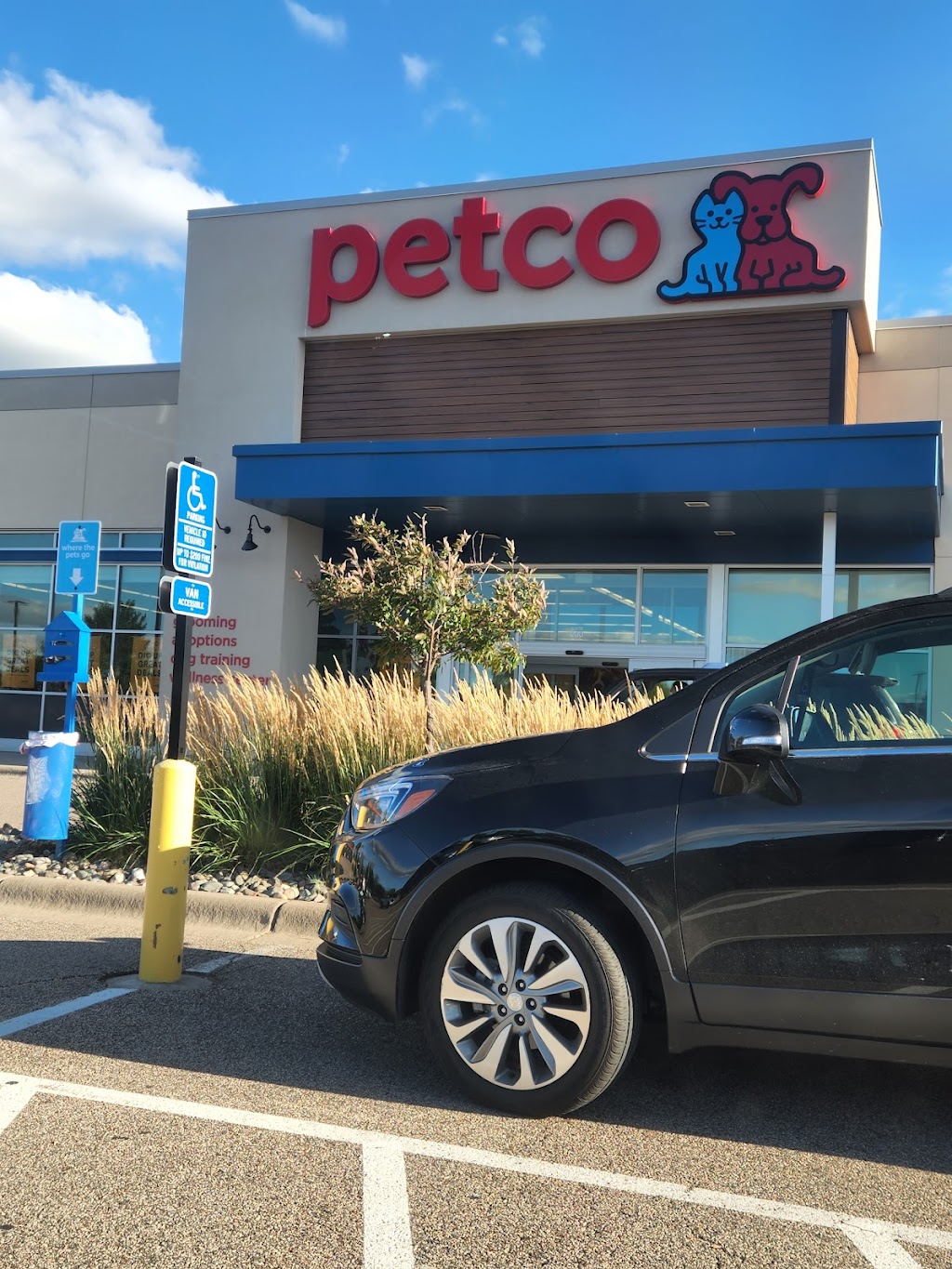 Petco | 11633 Ulysses Ln NE Ste 200, Blaine, MN 55434, USA | Phone: (651) 414-8230