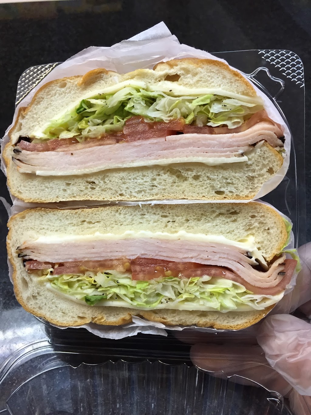 Macys Deli Grocery | 2444 Williamsbridge Rd, The Bronx, NY 10469, USA | Phone: (718) 652-3690