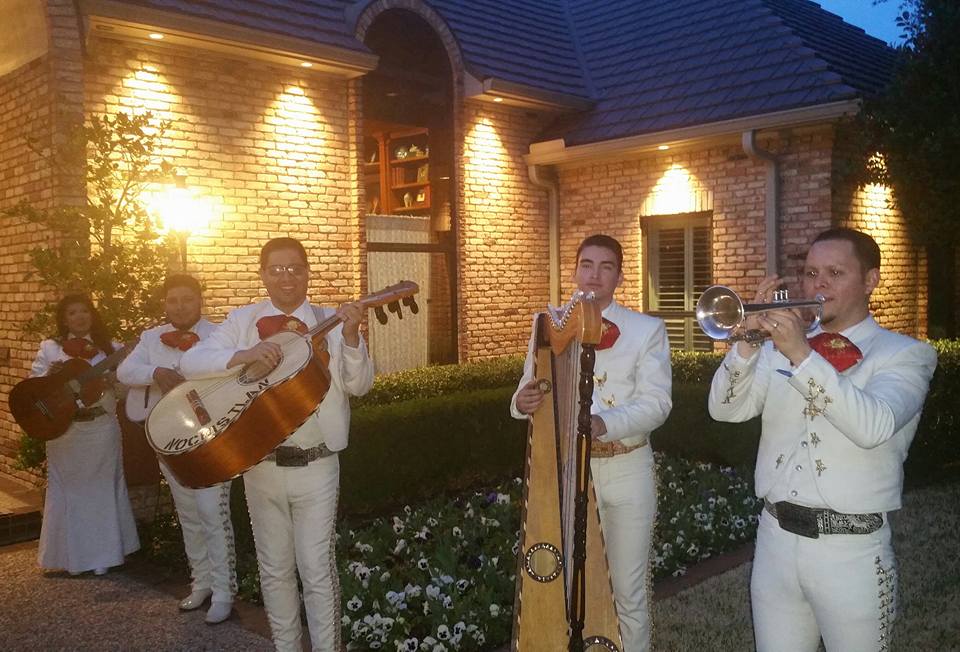 Mariachi Nochistlan - Mariachis en Dallas TX | 742 Cindy Ln, Grand Prairie, TX 75052, USA | Phone: (972) 900-0411