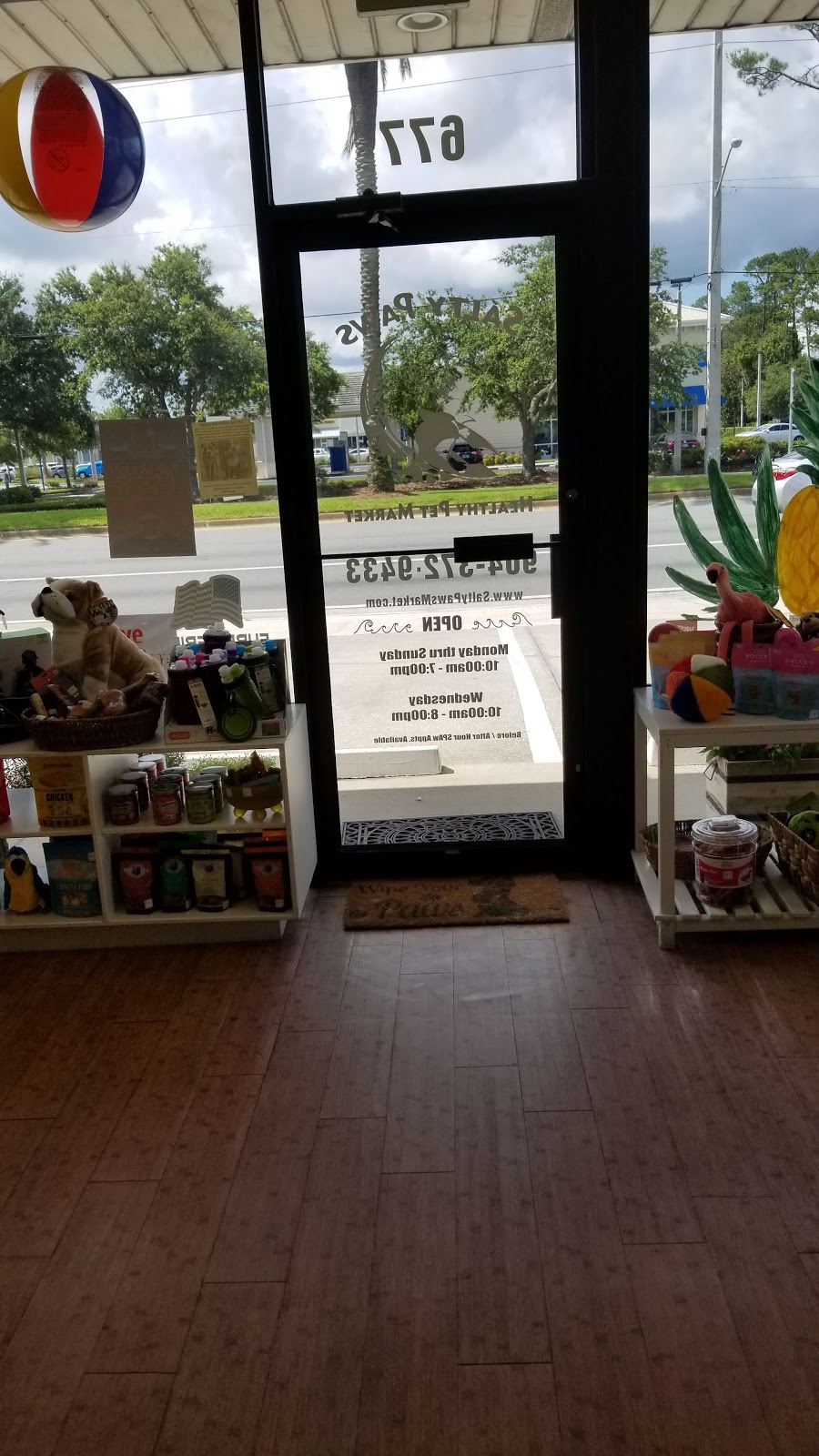 SaltyPaws Healthy Pet Market | 630-12 Atlantic Blvd Space 630 - 12, Neptune Beach, FL 32266, USA | Phone: (904) 372-9433