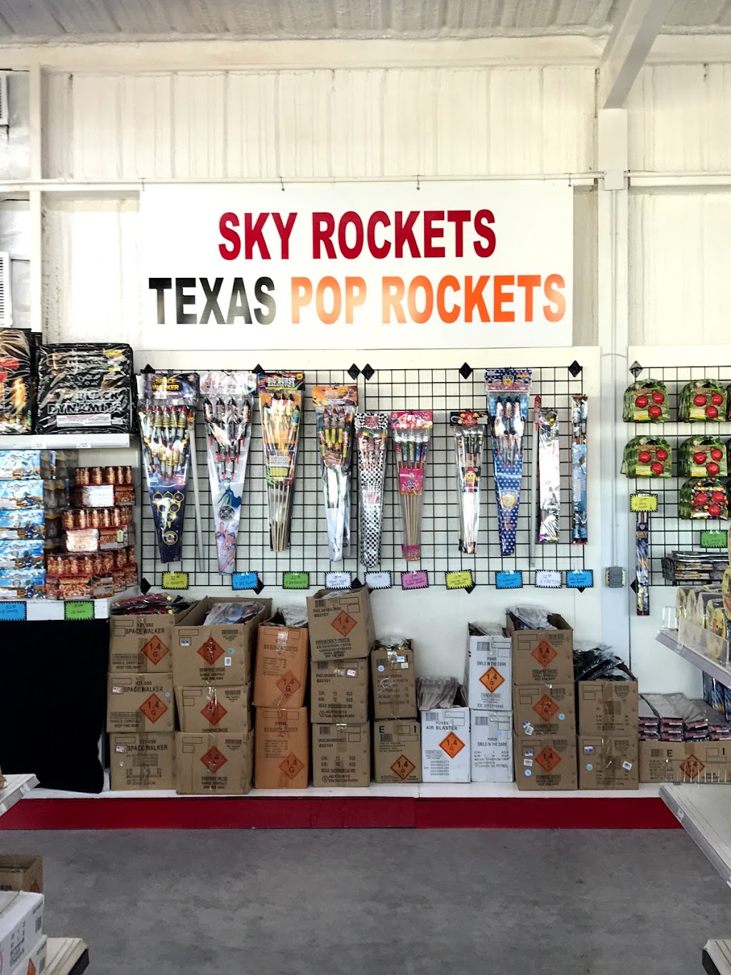 Dynamite Fireworks Caddo Mills, Texas | 5167 I-30, Caddo Mills, TX 75135, USA | Phone: (903) 527-3710