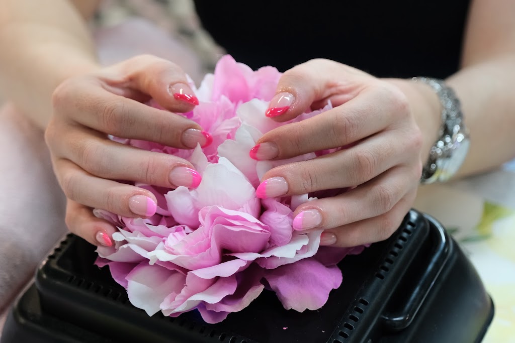 Amsterdam Nail Art Studio - Centraal Station | Stationsplein 33B Amstelpassage, 1012 AA Amsterdam, Netherlands | Phone: 06 25177567