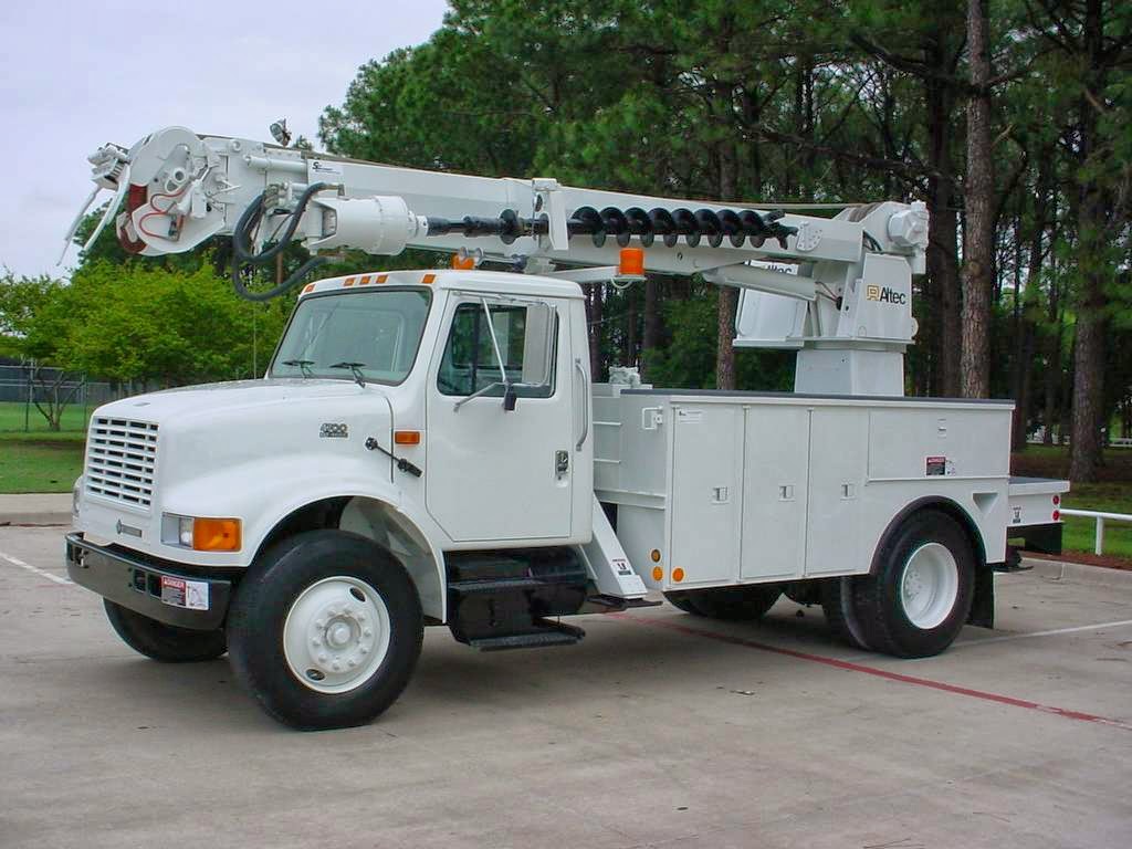 Bucket Trucks Connection | 1706 I-35E, Lewisville, TX 75067, USA | Phone: (972) 436-2256