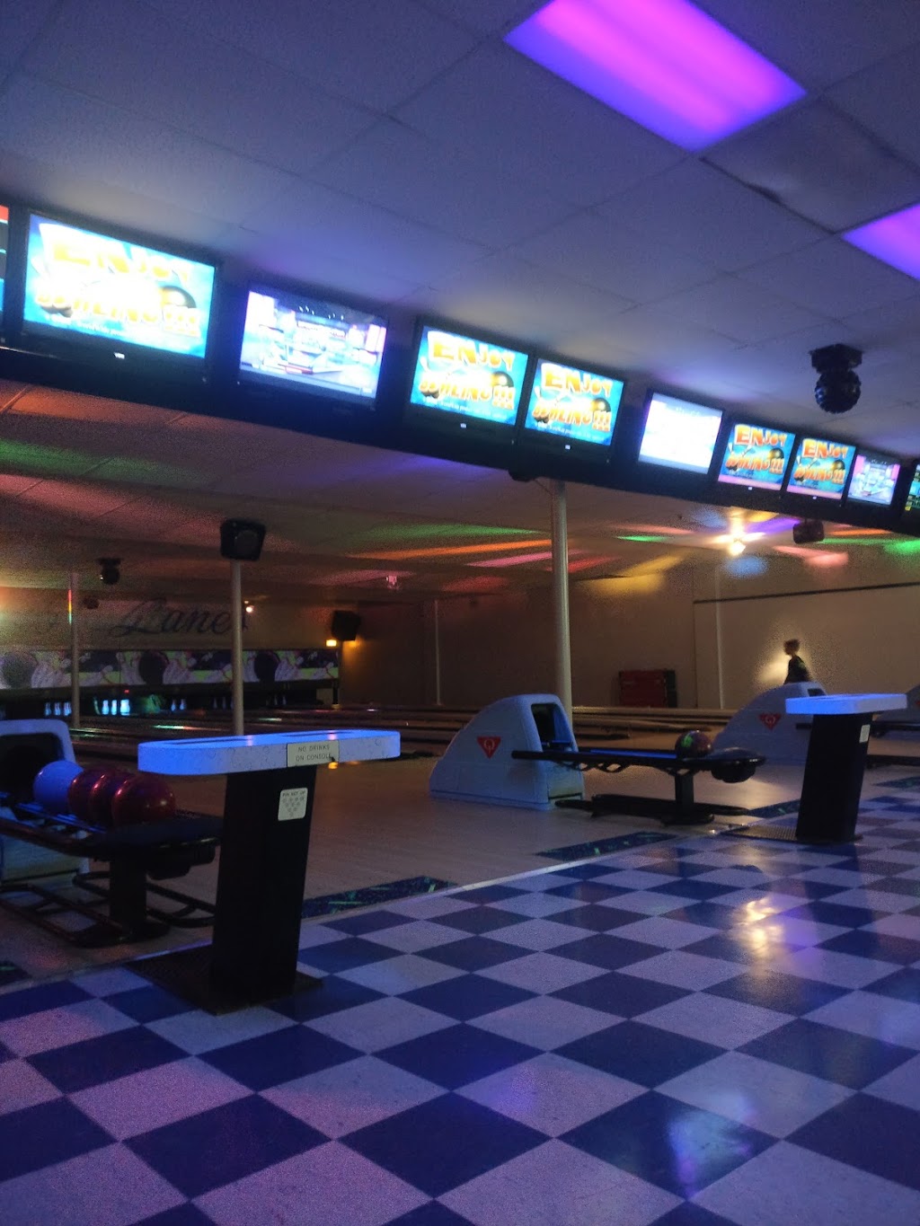 Country Club Lanes | 5601 Manitou Rd, Excelsior, MN 55331, USA | Phone: (952) 474-5959